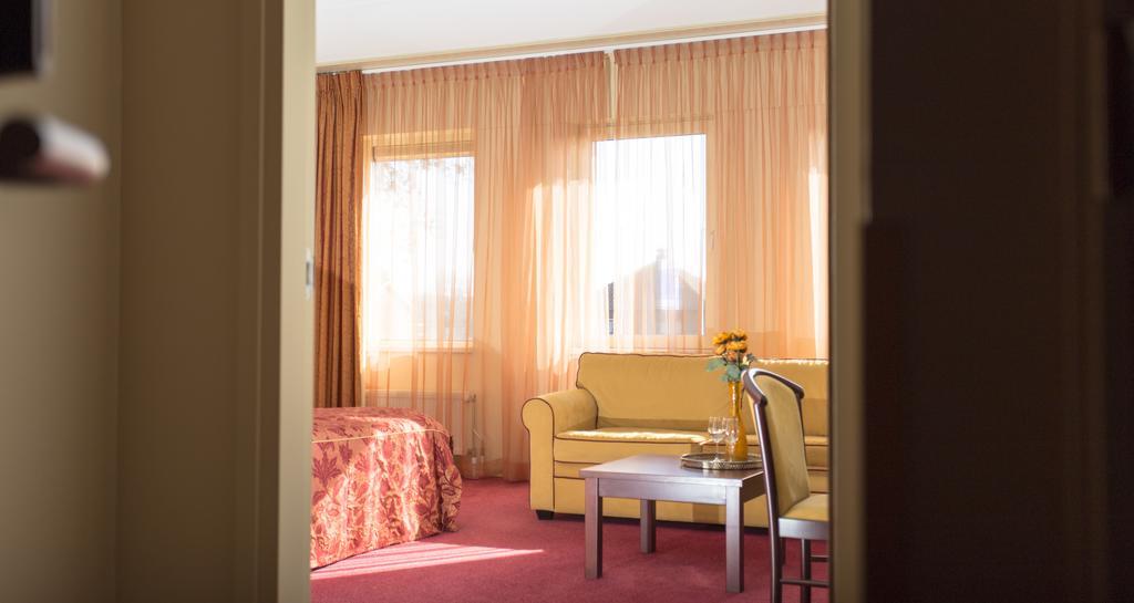 Hotel Umberto Вейхен Экстерьер фото